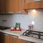 Relaxing Apartment In A Green Area - Beahost
